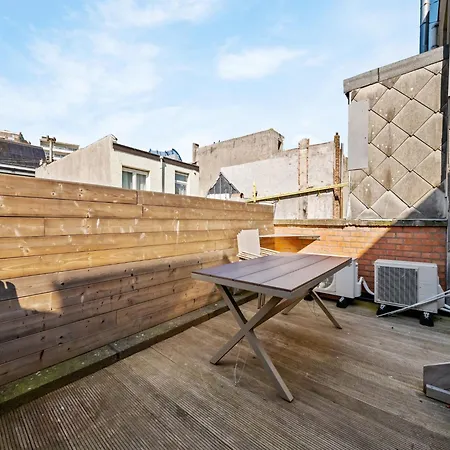 Spacious Duplex In דירה בלנקנברג